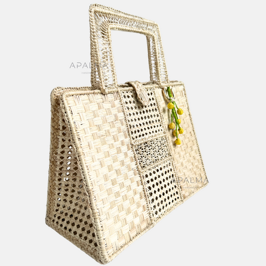 Venice Purse Handmade in Iraca Palm by Artisans