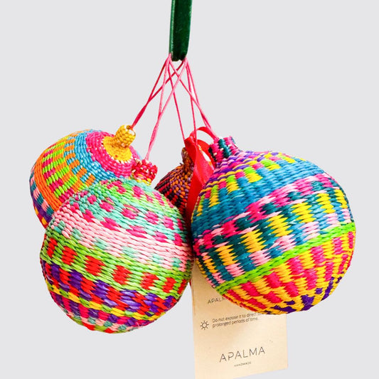 Pack of 6 Bright Color Christmas Baubles / Balls / Ornaments - Handmade in Iraca Palm