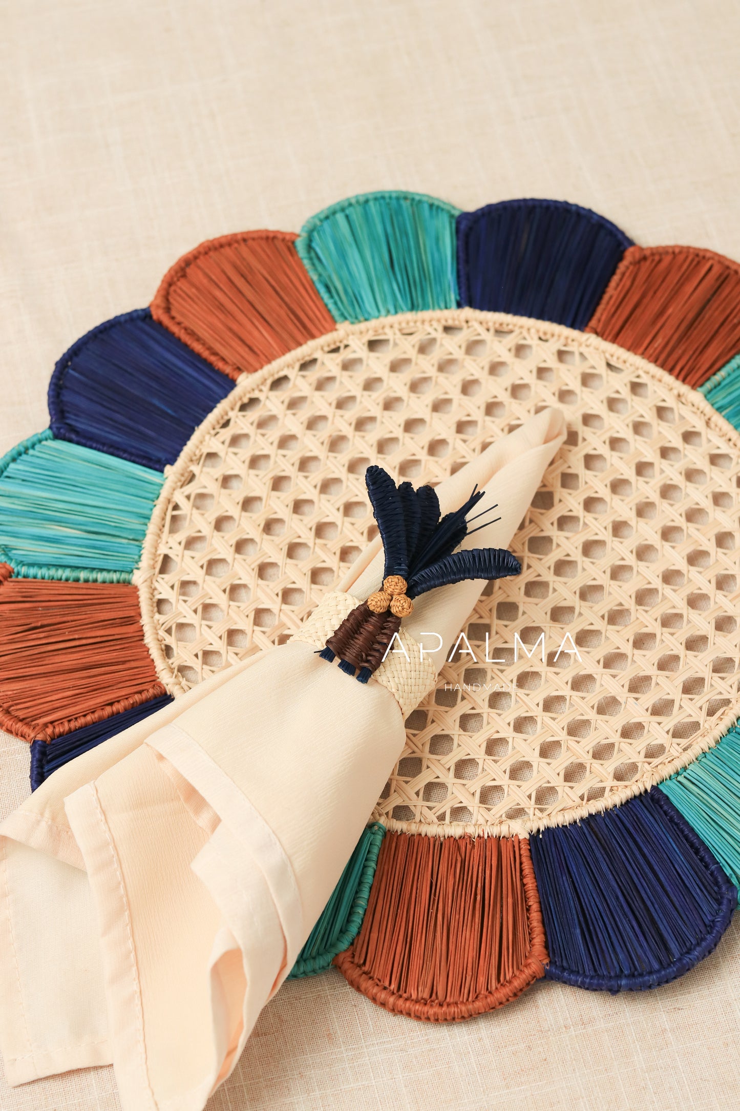 Ocean Rosette Placemats Set of 4, Scalloped Handwoven Charger Plates, Coastal Table Decor, Natural Fiber