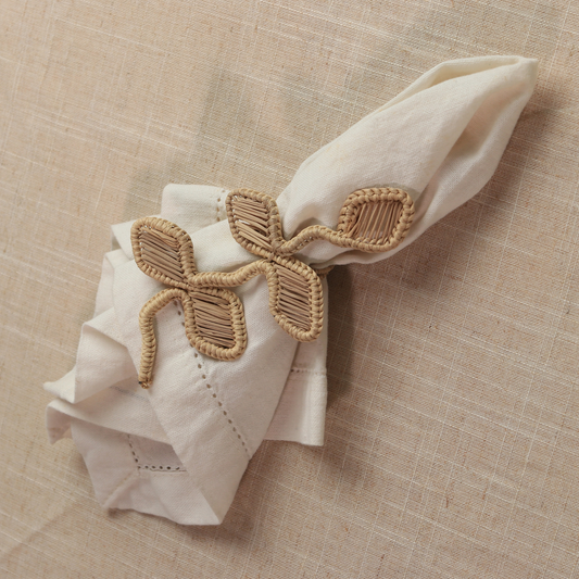 Olivia Leaf Napkin Ring - Made of Iraca Palm for Fall / Thanksgiving Table Decor